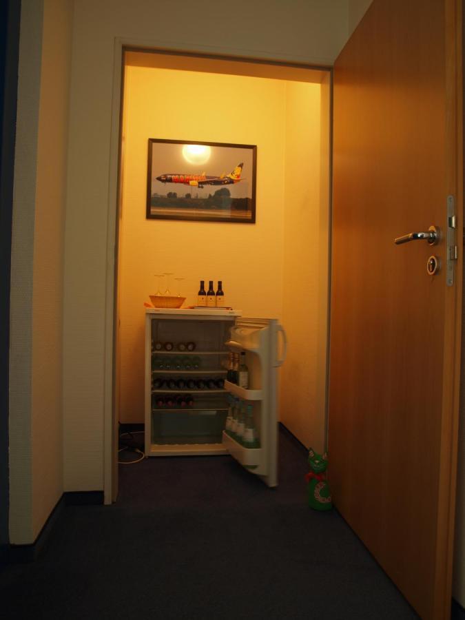 Airport Business Hotel Koeln Екстериор снимка