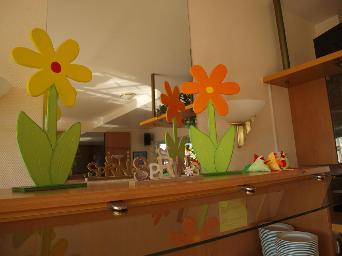 Airport Business Hotel Koeln Екстериор снимка