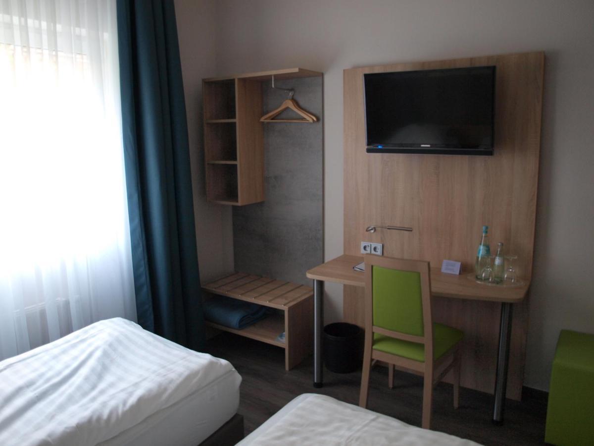 Airport Business Hotel Koeln Екстериор снимка