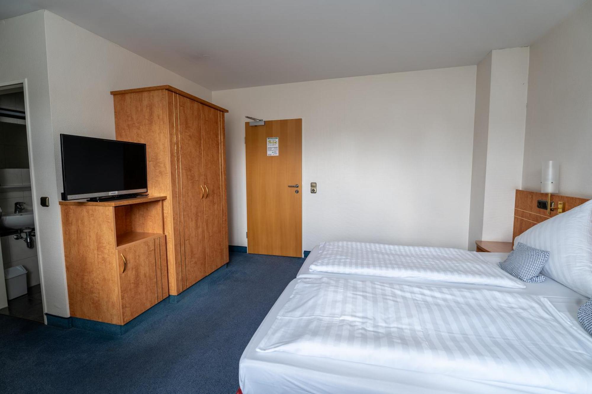 Airport Business Hotel Koeln Екстериор снимка