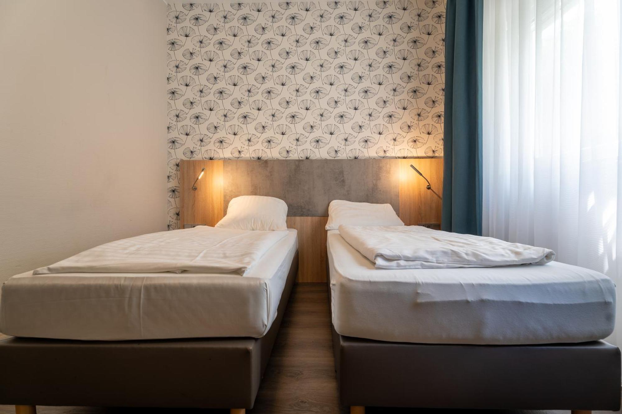 Airport Business Hotel Koeln Екстериор снимка