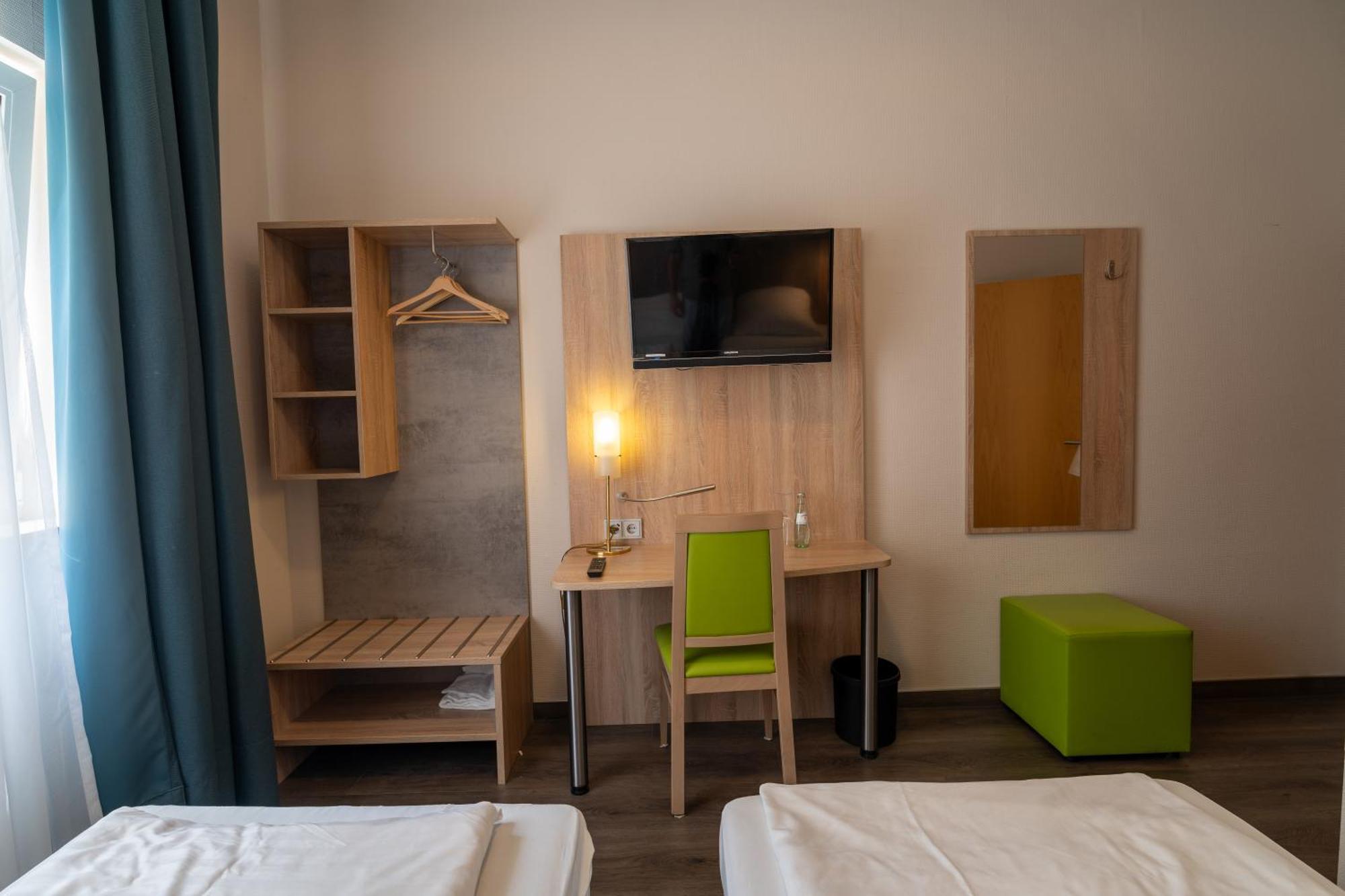Airport Business Hotel Koeln Екстериор снимка