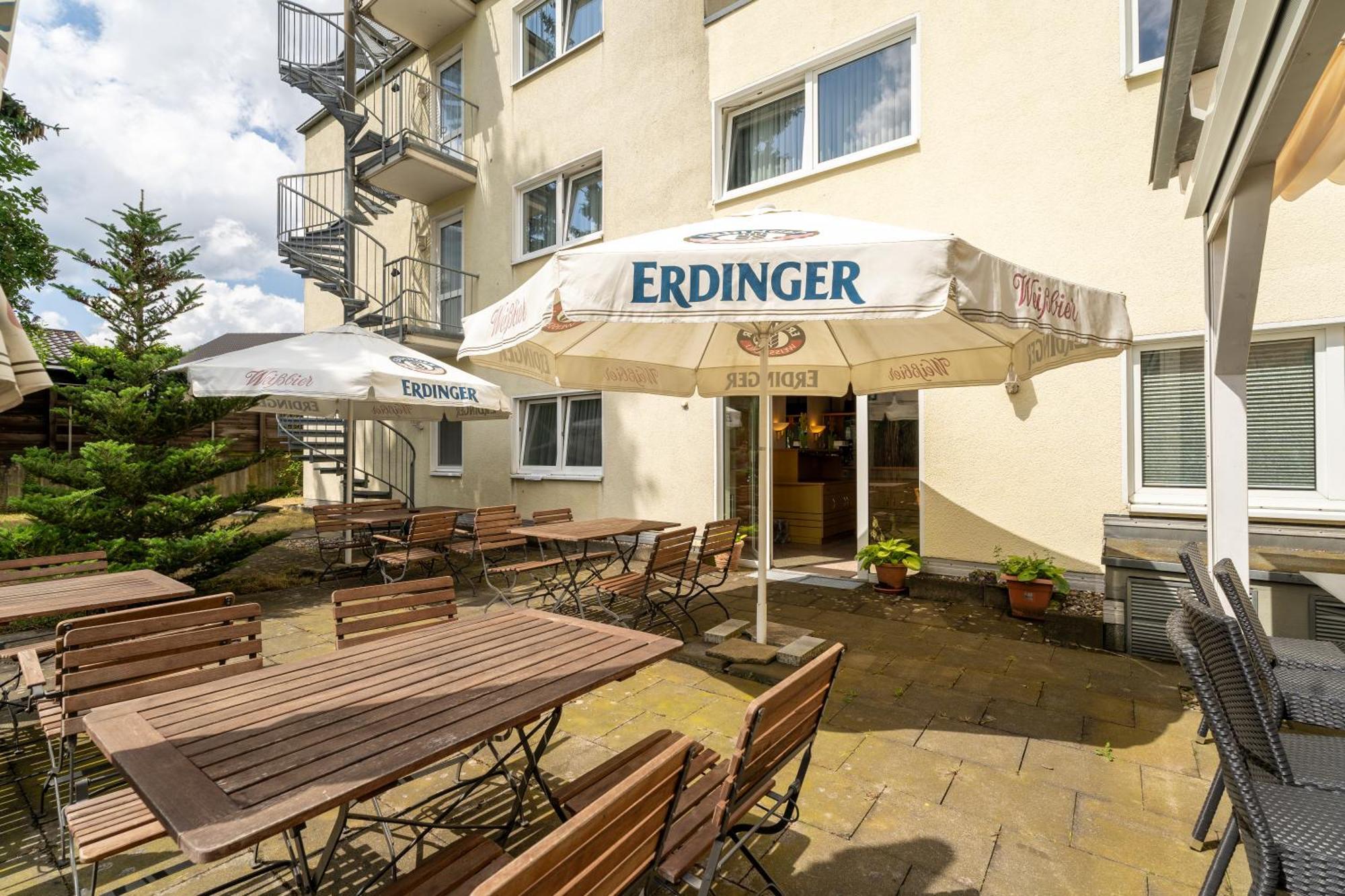 Airport Business Hotel Koeln Екстериор снимка