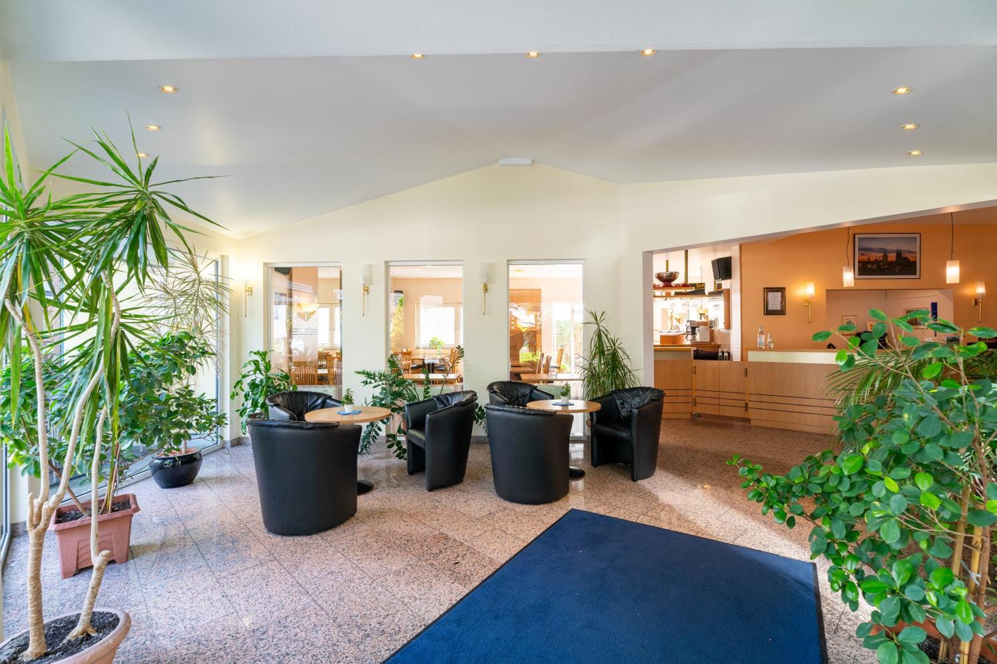 Airport Business Hotel Koeln Екстериор снимка