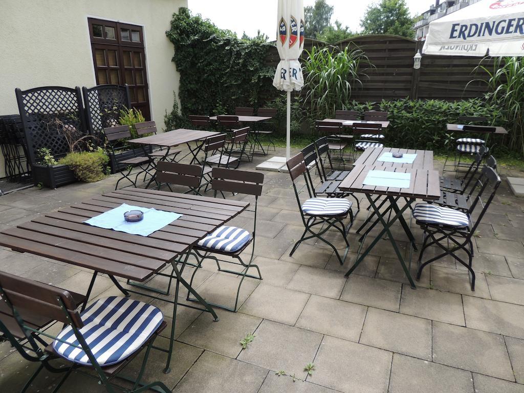 Airport Business Hotel Koeln Екстериор снимка
